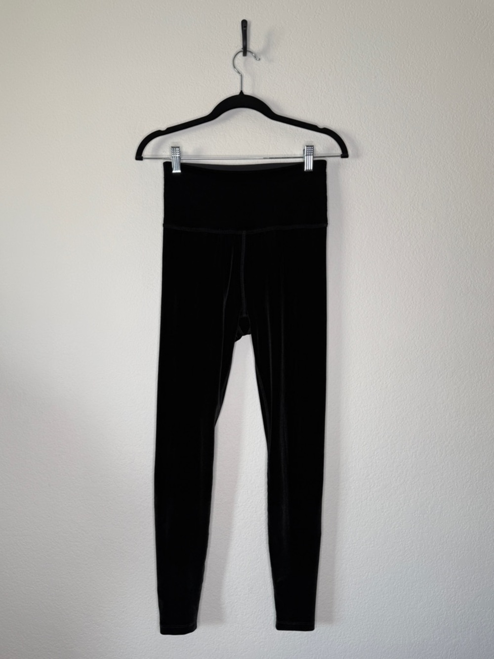 Beyond Yoga Leggings Black Velvet High Waist Embroidered Logo Size M